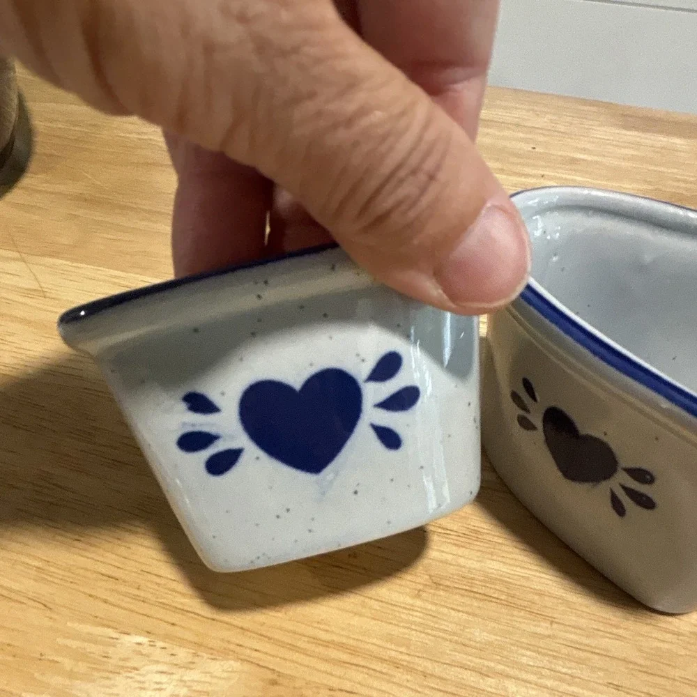 3 Adorable Crock-like Heart-Shaped and patterned Bowls Gray/Blue Glossy